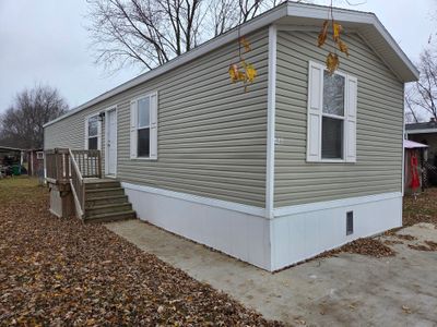 Thumbnail for 423 Carriage Lane Estate, Streator