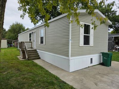 Thumbnail for 423 Carriage Lane Estate, Streator
