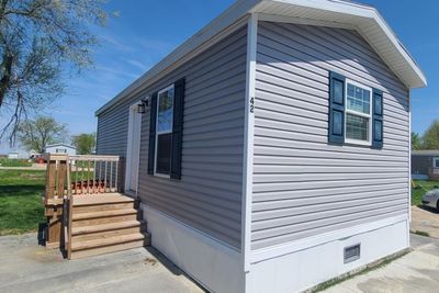 Thumbnail for 42 722 W Hunter St., Sullivan