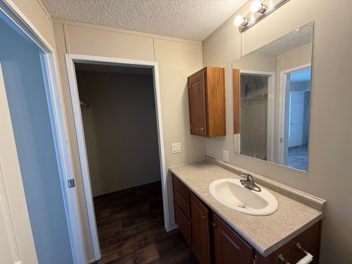 Fort Wayne MHC - Unit 954 - Interior, Bathroom