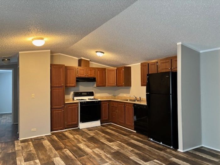 Fort Wayne MHC - Unit 870 - Interior, Kitchen