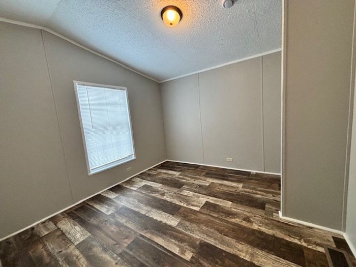 Fort Wayne MHC - Unit 870 - Interior, Bedroom