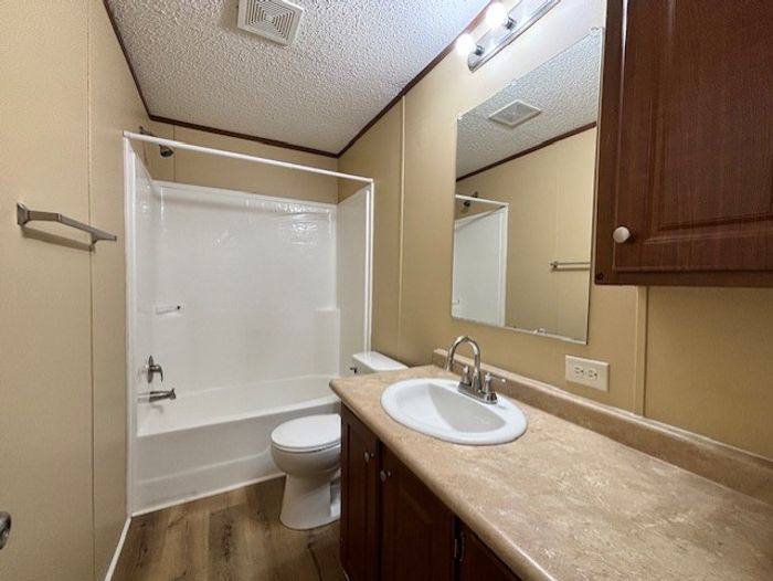 Fort Wayne MHC - Unit 523 - Bathroom