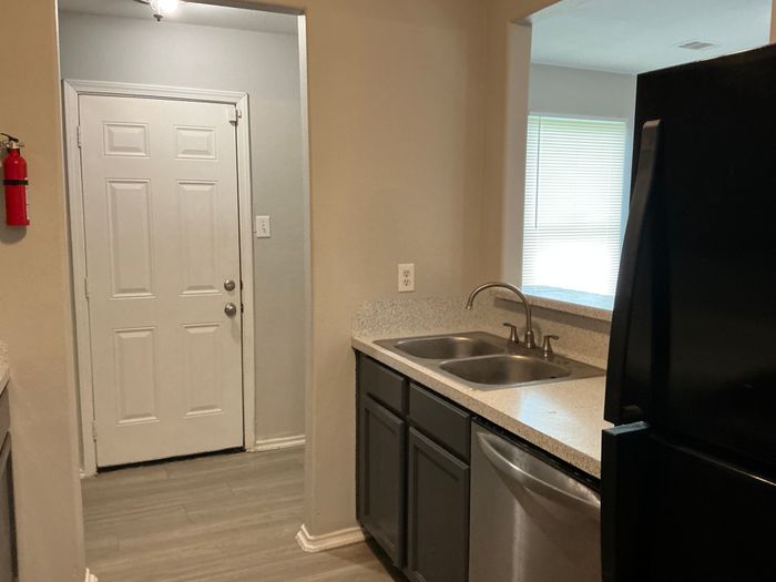 Clarke Springs - Unit 4502S - Kitchen