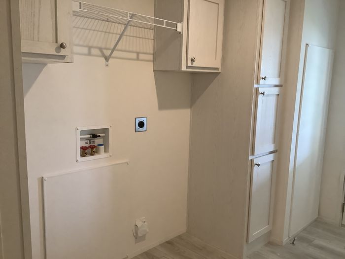 Lakewood Village MHC and RV Resort - Unit 205 - Interior