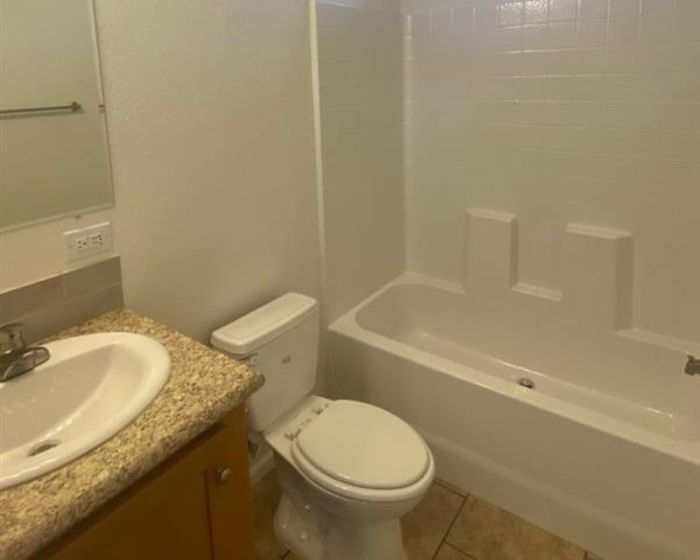 Grand Missouri - Unit 269 - Bathroom