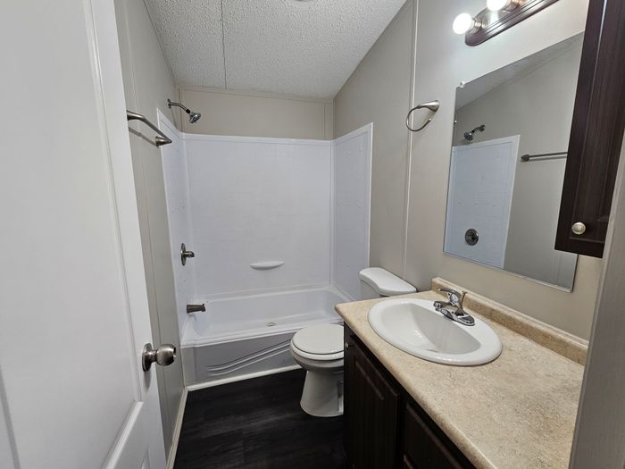 Devencrest & RV Park - Unit 5 - Bathroom