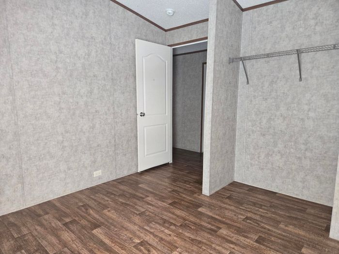 Bluegrass Meadows - Unit D43 - Bedroom