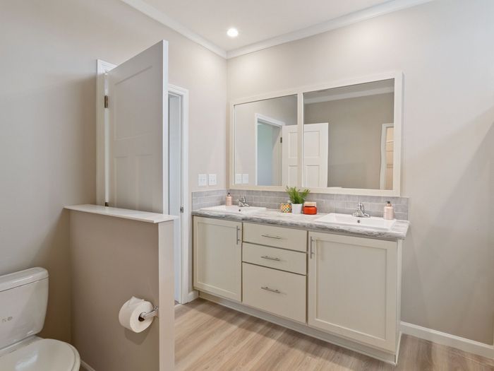 Maple Corner - Unit 55 - Bathroom