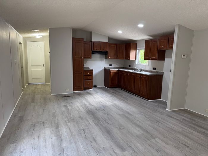 Imperial MHC - Unit J72 - Kitchen