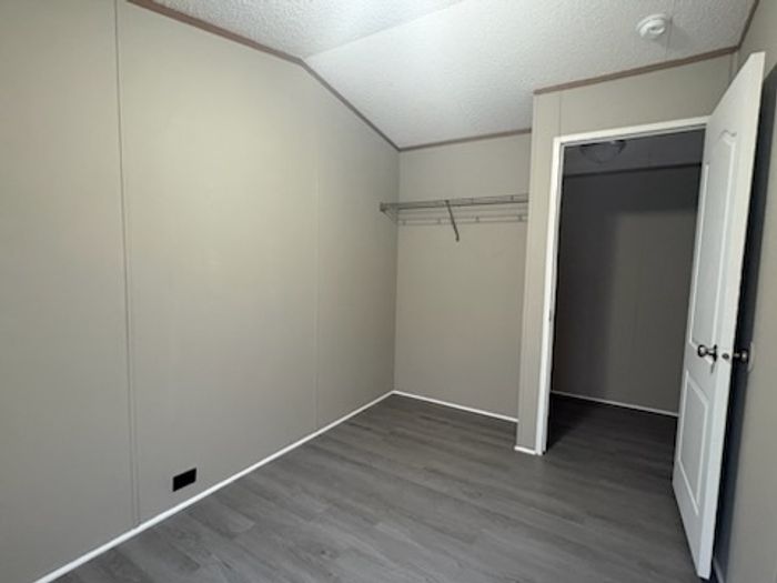 Sleepy Hollow - Unit 17 - Bedroom