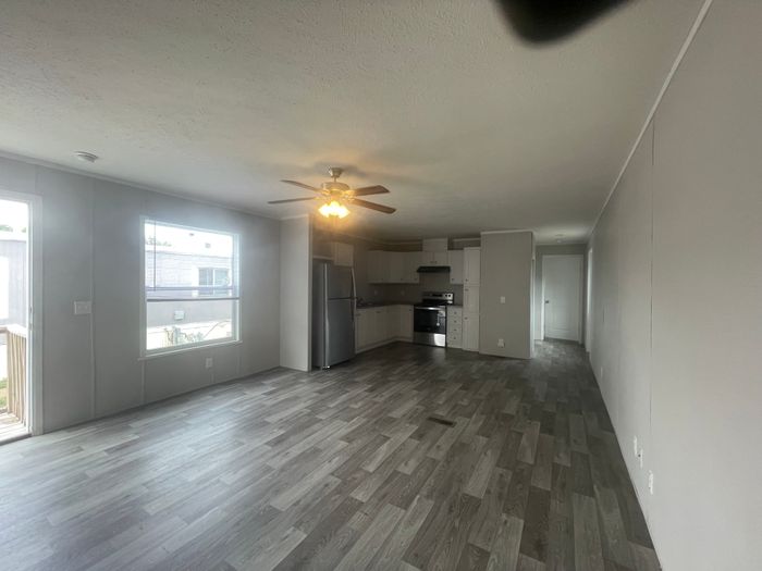 Alliance Vista MH and RV Park - Unit H10 - Interior