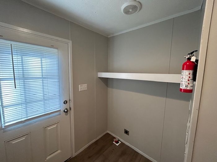 Suburban Woods - Unit 717 - Entryway