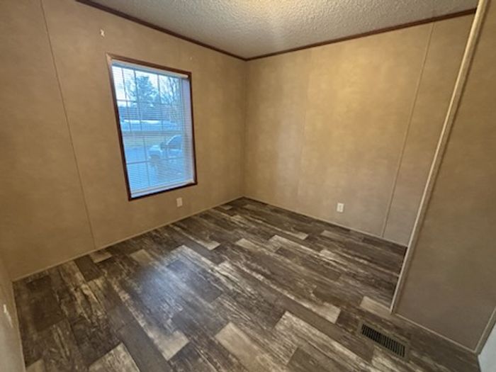 Pasadena MHC - Unit PRE3404 - Bedroom