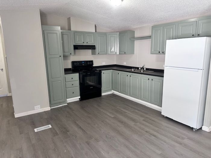 Taylors Creek - Unit 9 - Kitchen