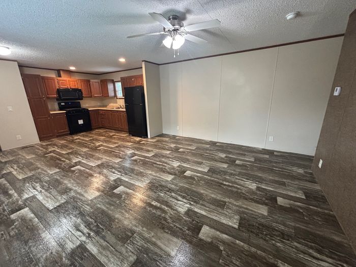 Pasadena MHC - Unit CON3615 - Interior