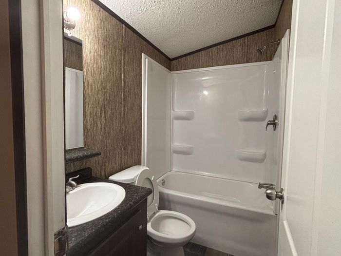 Rio MH - Unit 7 - Bathroom