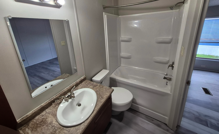 Riviera Courts - Unit 194 - Bathroom