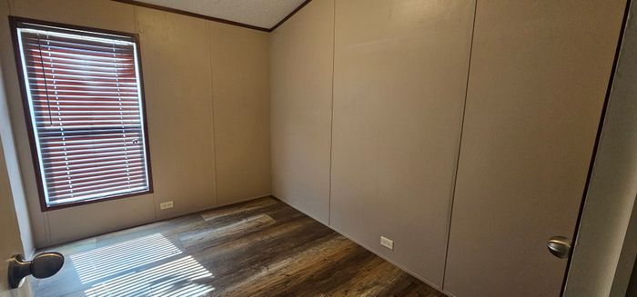 Evergreen MHP - Unit 141 - Bedroom