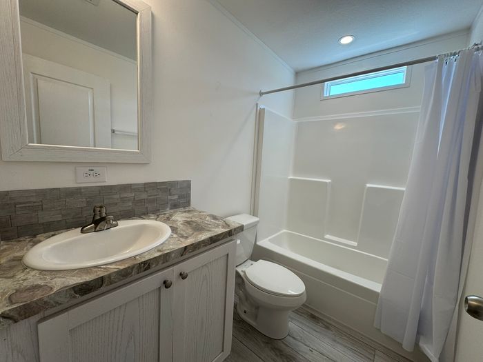 Lakewood Village MHC and RV Resort - Unit 98 - Bathroom