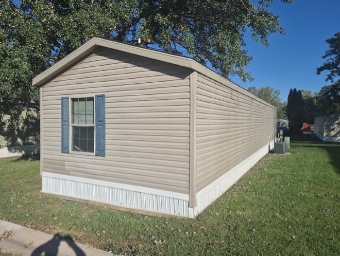 Moon Lake Estates - Unit 32 - Exterior