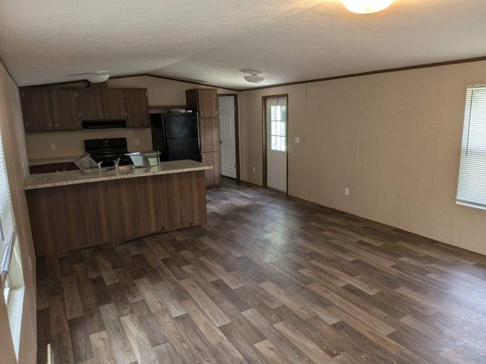 Shade Tree - Unit 73 - Interior