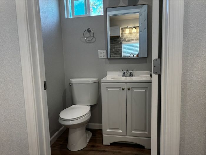 Rosehaven Estates & RV Resort - Unit 426 - Bathroom