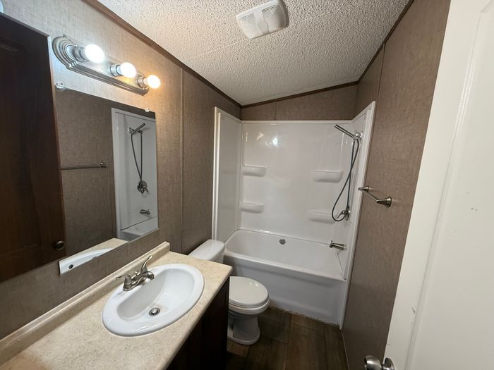Evergreen MHP - Unit 148 - Bathroom