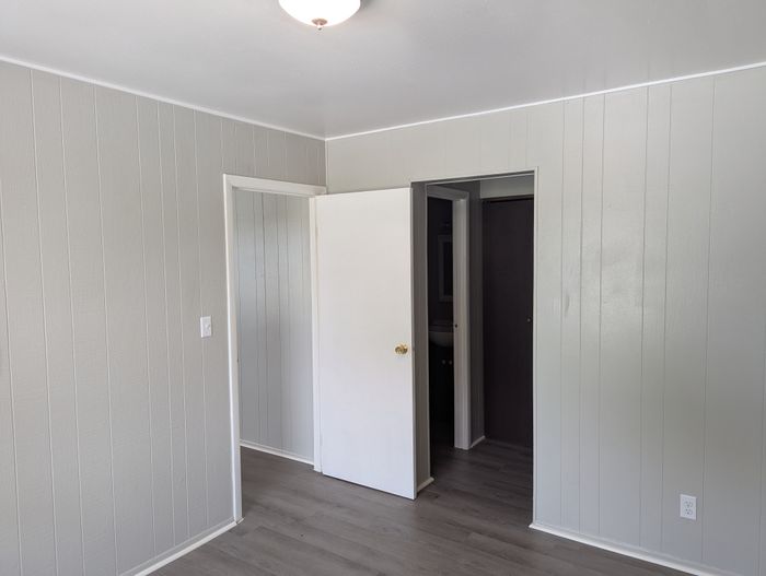 Hideaway Hills - Unit 2APT - Bedroom