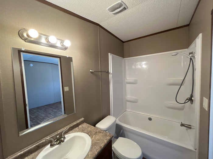 Eastern Villa MHP OK - Unit 21 - Bathroom