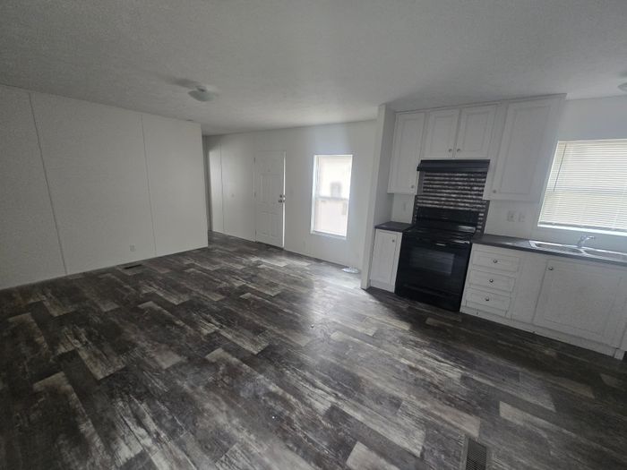 Tara MHP - Unit MRE25 - Interior