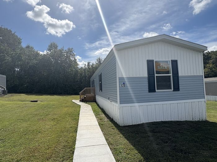 Pleasant Ridge MHP - Unit 120N - Exterior