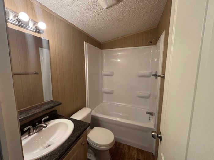 Coachlight Village North (CLN) - Unit 908 - Bathroom