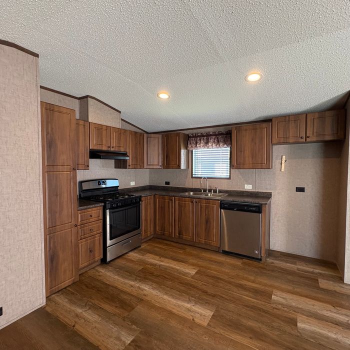 Pine Ridge Est. - Unit 758 - Kitchen
