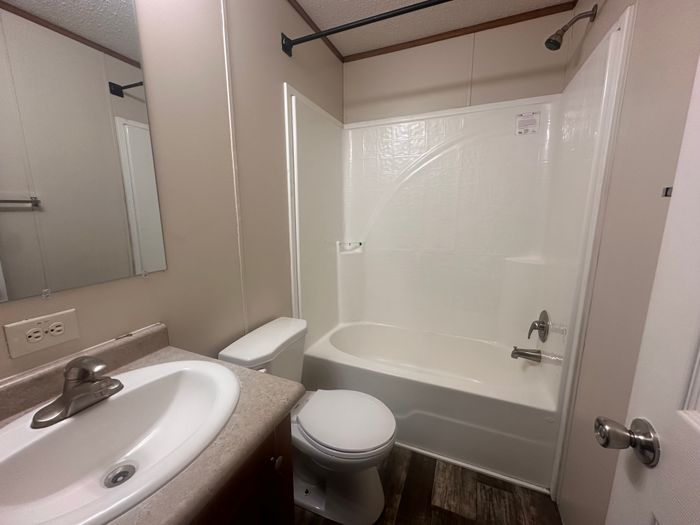 Birchwood MHP - Unit 114 - Bathroom
