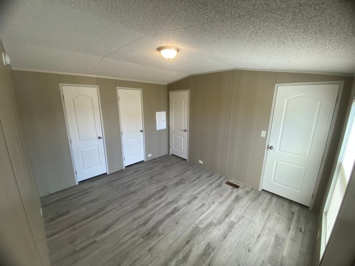 Sunnyvale Estates MHP - Unit 122 - Interior