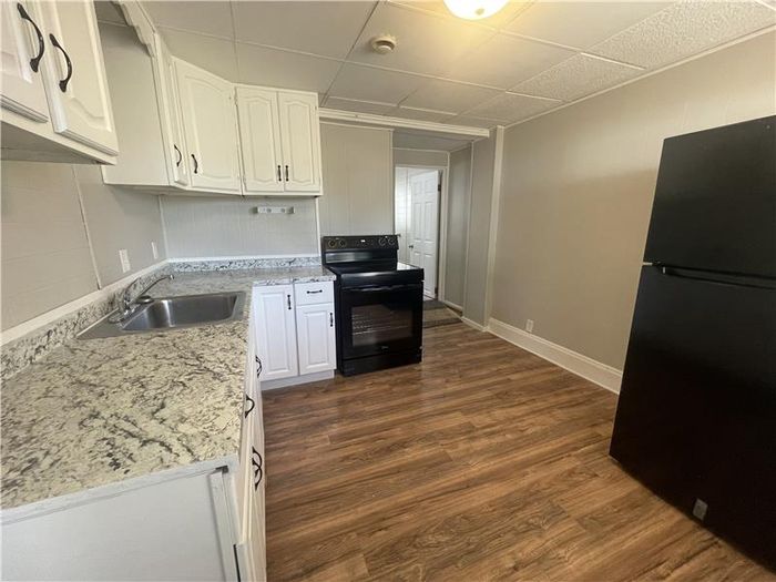 Ashland Heights - Unit 19 - Kitchen
