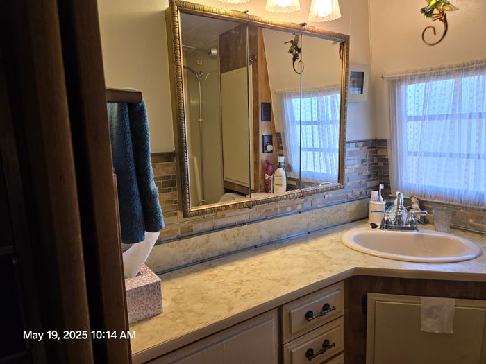 Parkhaven Estates - Unit 008S - Bathroom