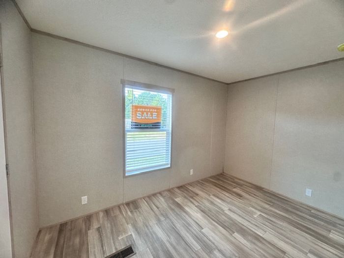Lakeside NC (GCI) - Unit 1966 - Interior