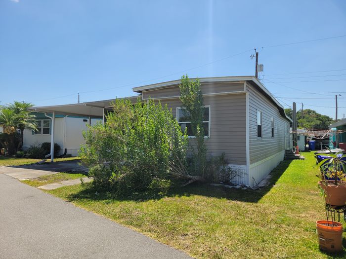 May Manor MHP - Unit Carl 304 - Exterior