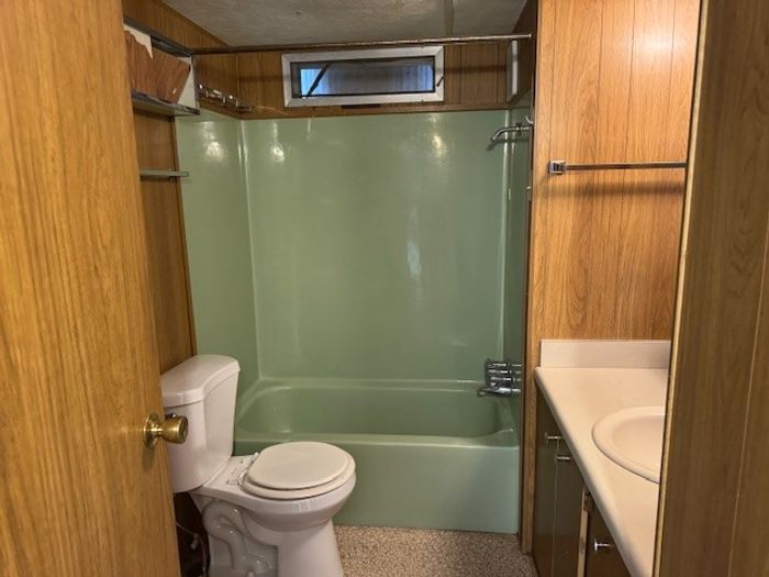 Agave Village LLC - Unit H36 - Bathroom