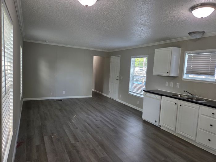 Vermillion MH and RV Park - Unit 106 - Interior