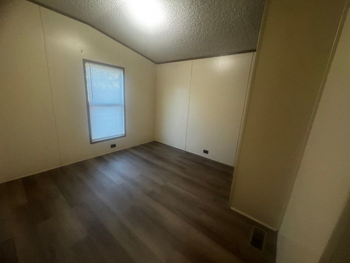 The Orchards/Paradise - Unit 11 - Interior