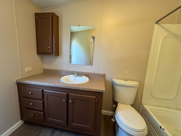Meadow Acres - Unit 8 - Bathroom
