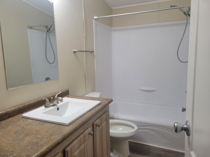 Colony Park AL - Unit 72 - Bathroom