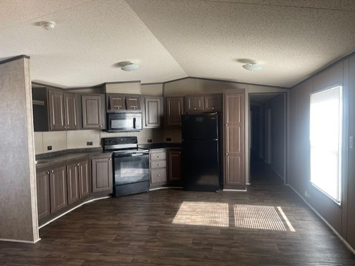 Creekside - Unit 112 - Kitchen