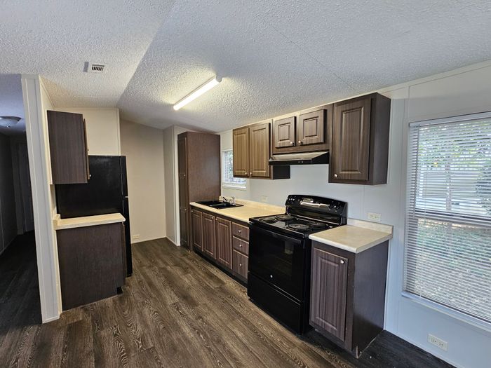 Devencrest & RV Park - Unit 5 - Kitchen