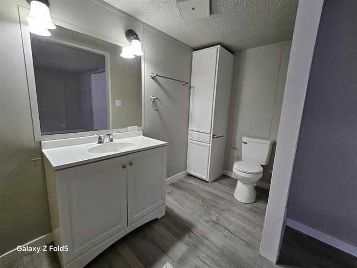 Oak Creek - Unit 9720Bu - Bathroom