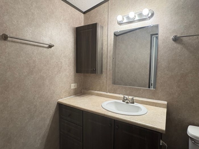 Pine Ridge Est. - Unit 675 - Bathroom
