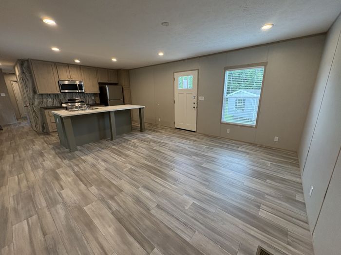 Pleasant Ridge MHP - Unit 120S - Kitchen